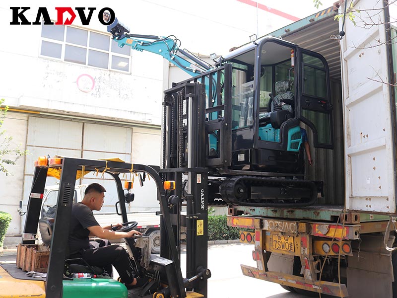 凱迪沃重工一批小型挖掘機(jī)出口澳大利亞