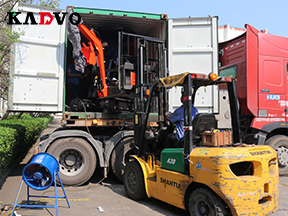 凱迪沃重工一批遙控挖掘機(jī)出口德國(guó)