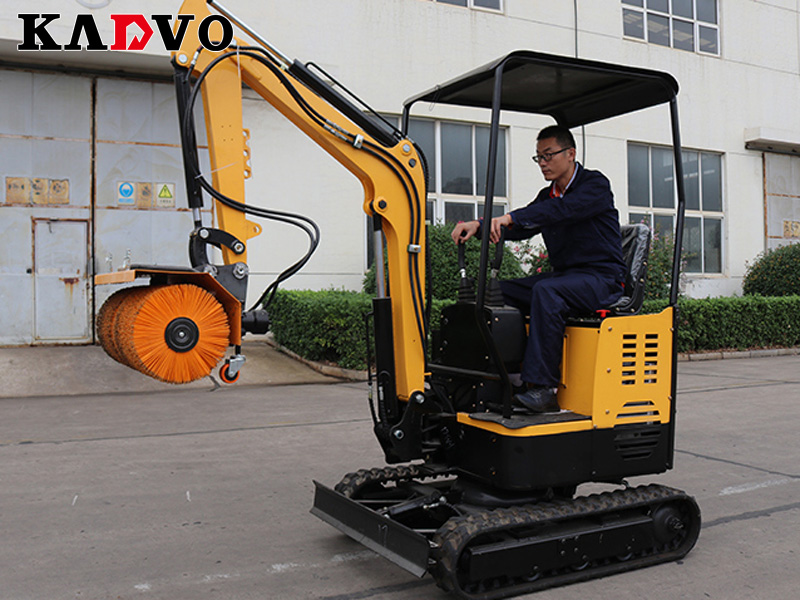 小型挖掘機(jī)掃雪滾刷主要應(yīng)用